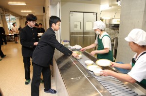 寮施設紹介 | 食堂・食事は・・・